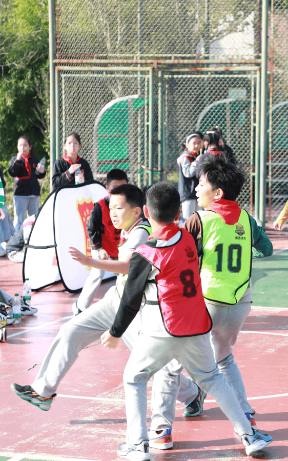 九游体育 阿扎伦卡迎来十二赛季出色发挥，DWG观众热烈欢呼！全场沸腾不已